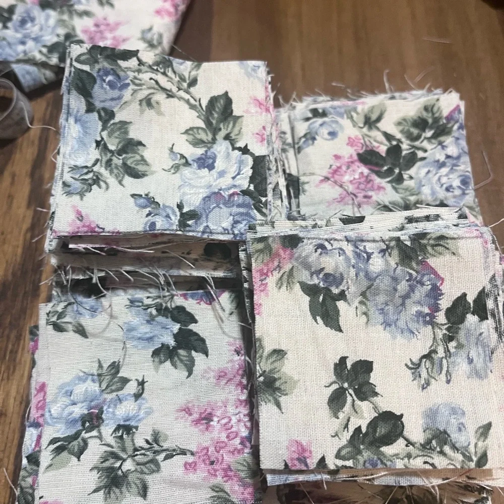 Quilt, patchwork, cotton Floral Fabric Squares 400 2.5” patches